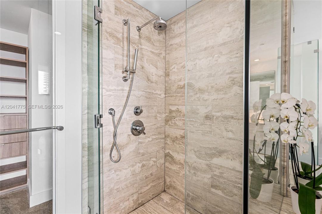 For Rent: $4,500 (2 beds, 2 baths, 944 Square Feet)