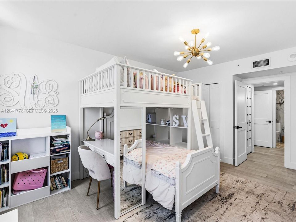В аренду: $6,500 (3 спален, 2 ванн, 1719 Квадратных фут)
