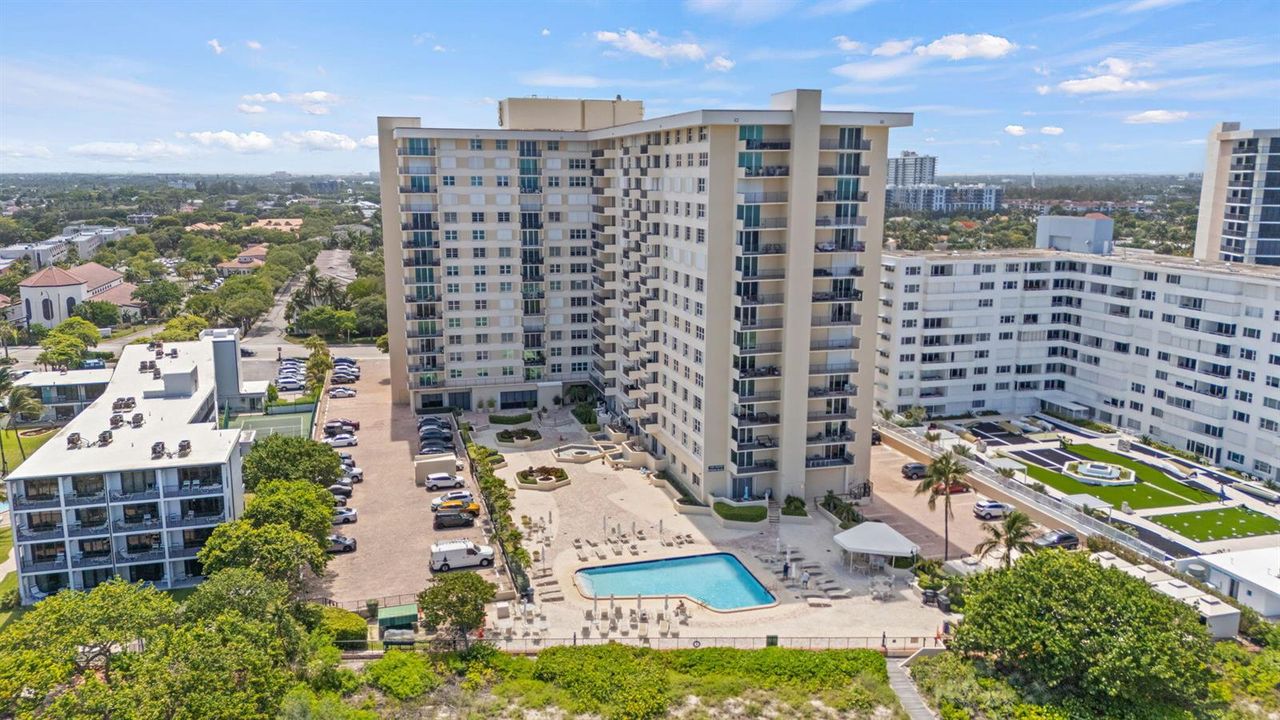 Amenities & beach access