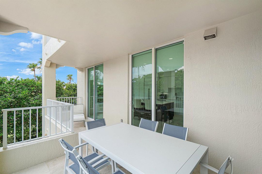 2 PRIVATE BALCONIES