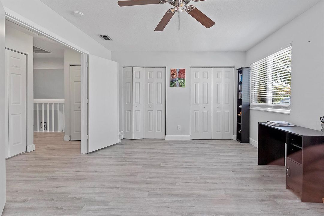 488 - Upstairs Bedroom 2.