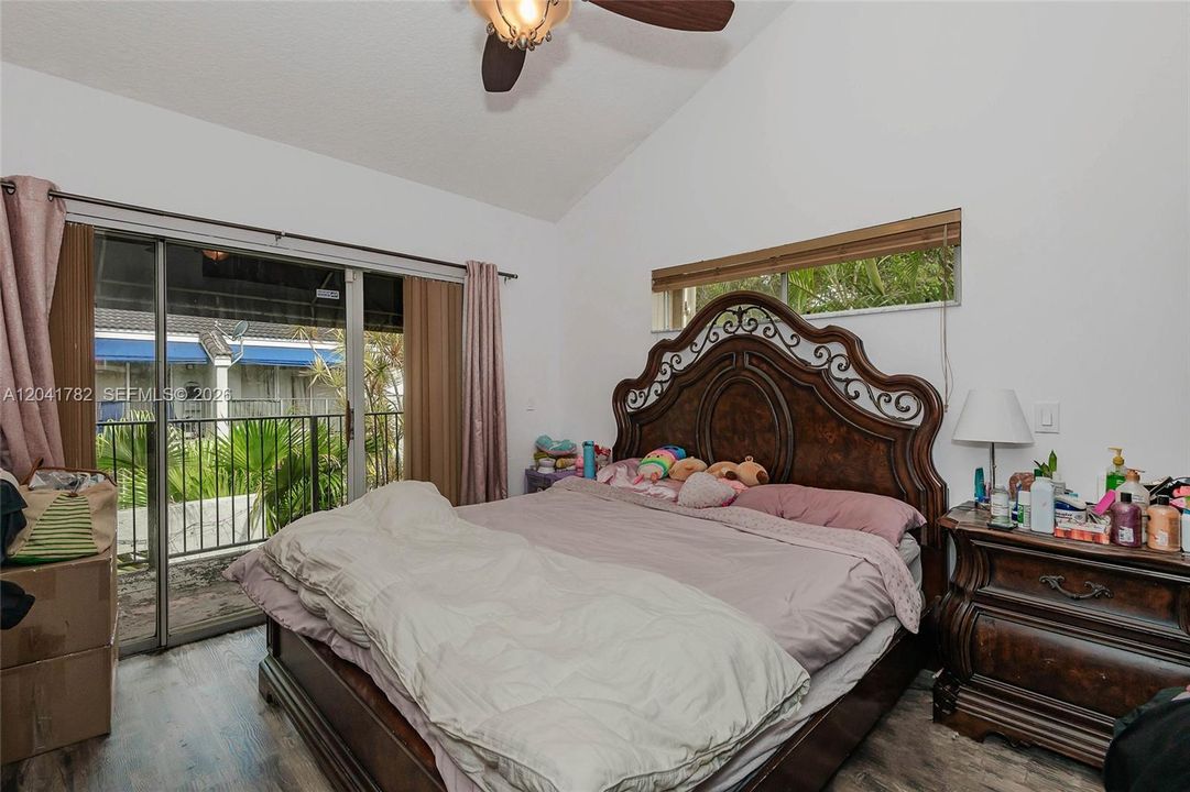 En Venta: $325,000 (2 camas, 2 baños, 1332 Pies cuadrados)
