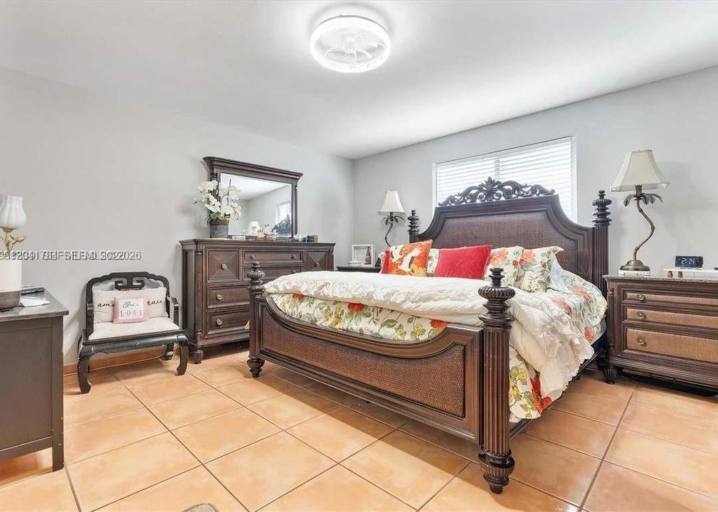 En Renta: $1,700 (3 camas, 2 baños, 1382 Pies cuadrados)