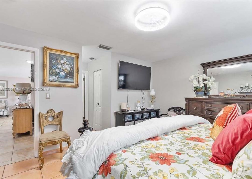 En Renta: $1,700 (3 camas, 2 baños, 1382 Pies cuadrados)