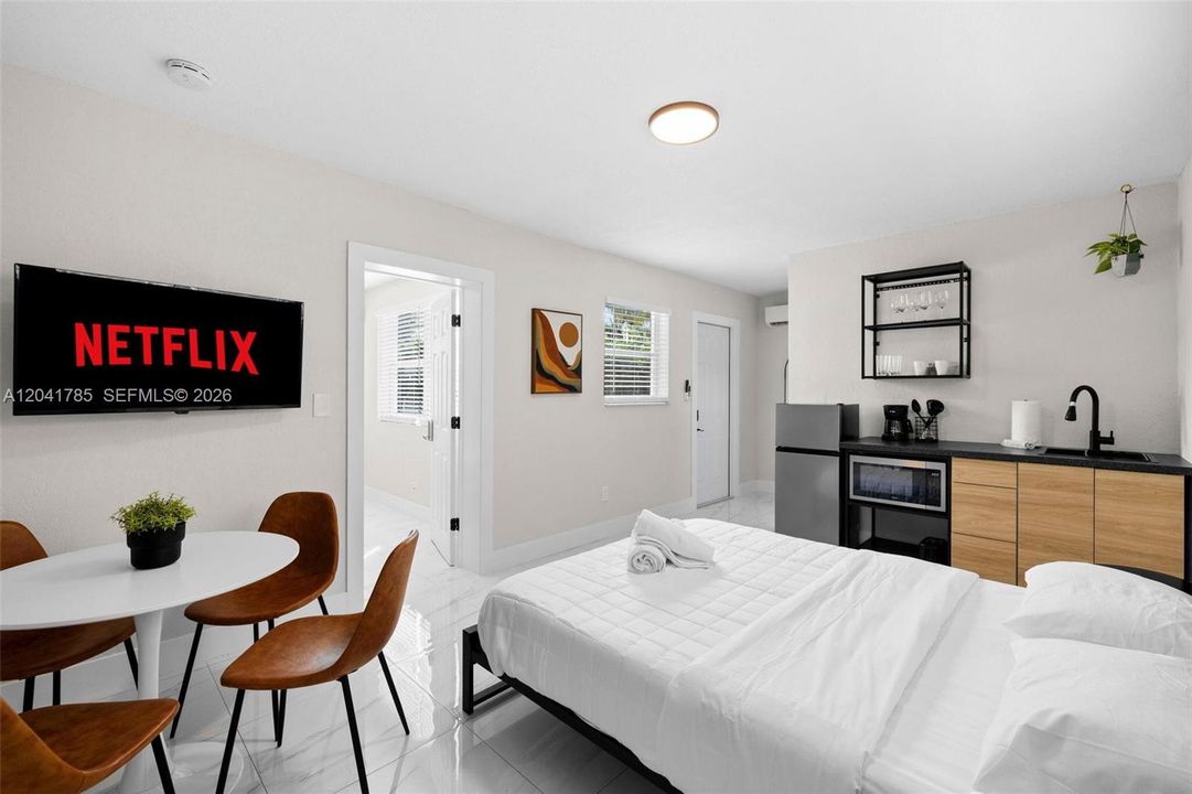 For Rent: $4,300 (4 beds, 3 baths, 1724 Square Feet)
