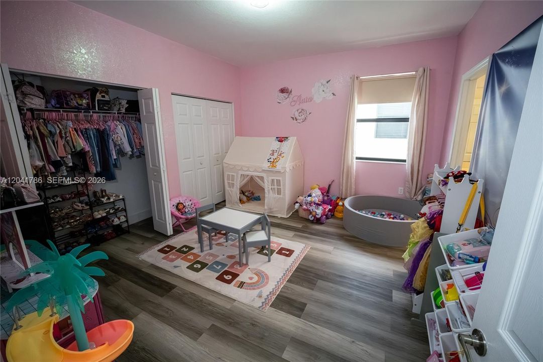 1st bedroom