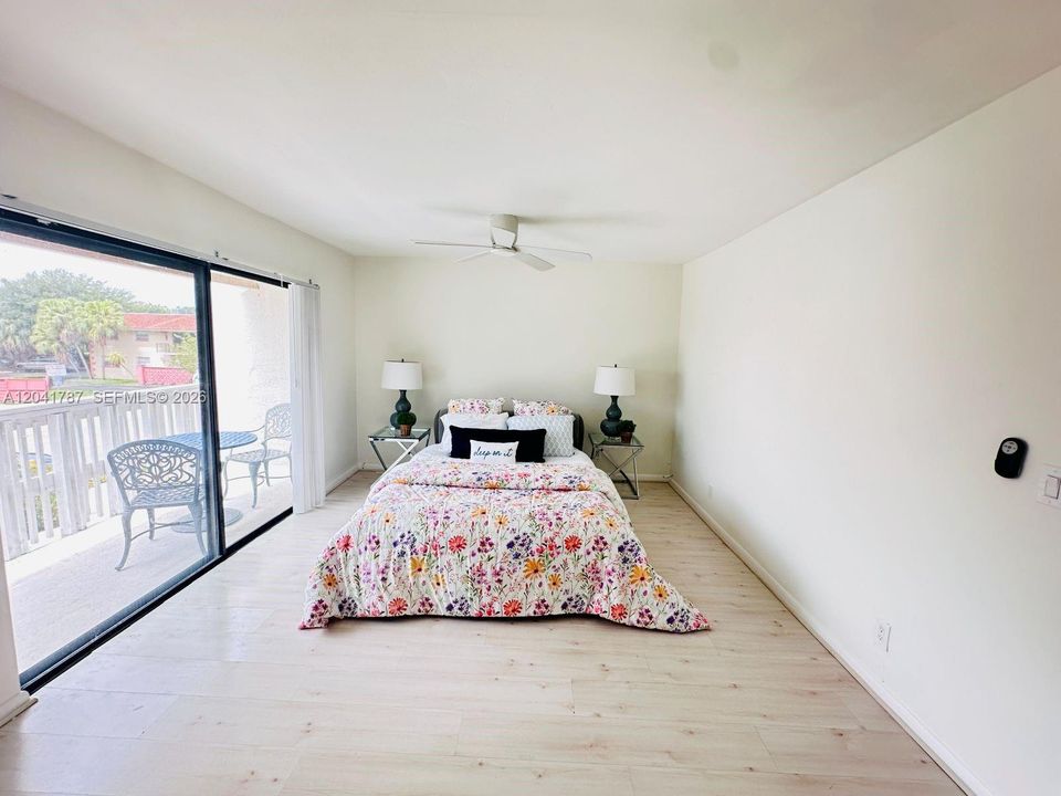 For Rent: $3,500 (4 beds, 2 baths, 1800 Square Feet)