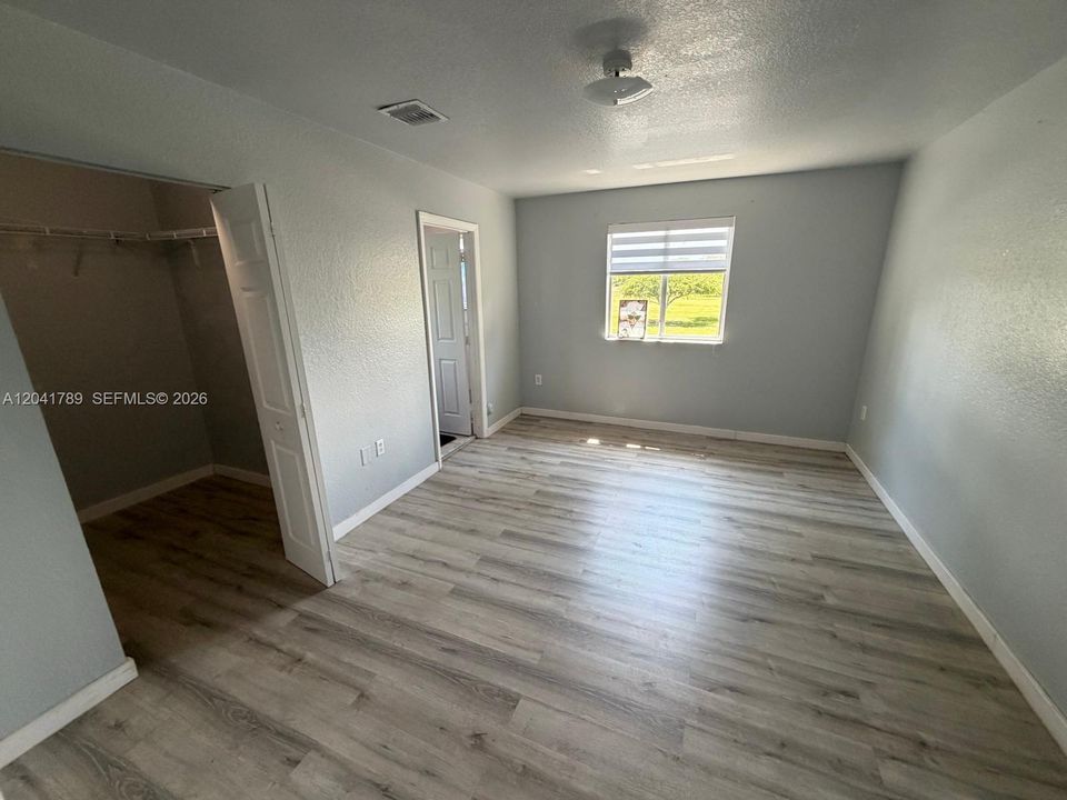 For Rent: $2,500 (3 beds, 2 baths, 1426 Square Feet)