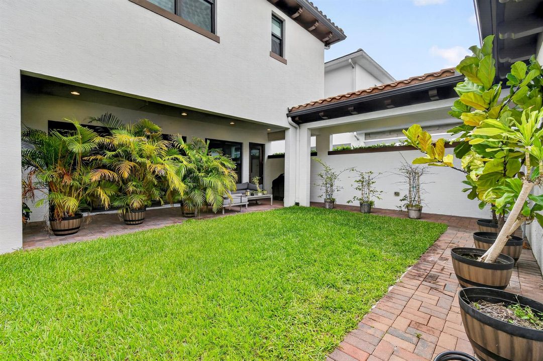 13279MachiavelliWay(65)