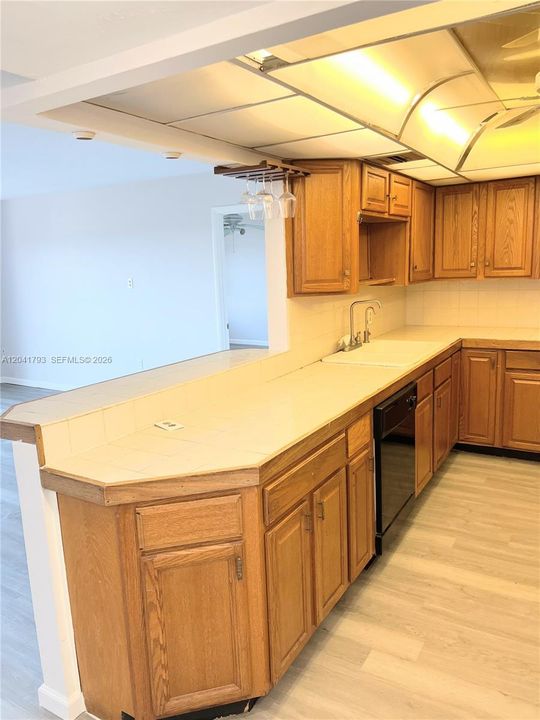 В аренду: $2,900 (2 спален, 2 ванн, 1086 Квадратных фут)