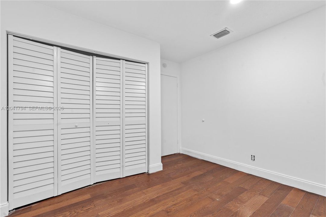 В аренду: $3,750 (3 спален, 2 ванн, 1656 Квадратных фут)