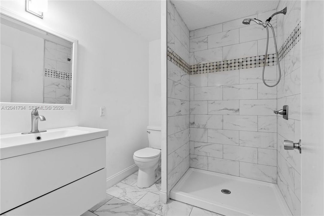 В аренду: $3,750 (3 спален, 2 ванн, 1656 Квадратных фут)