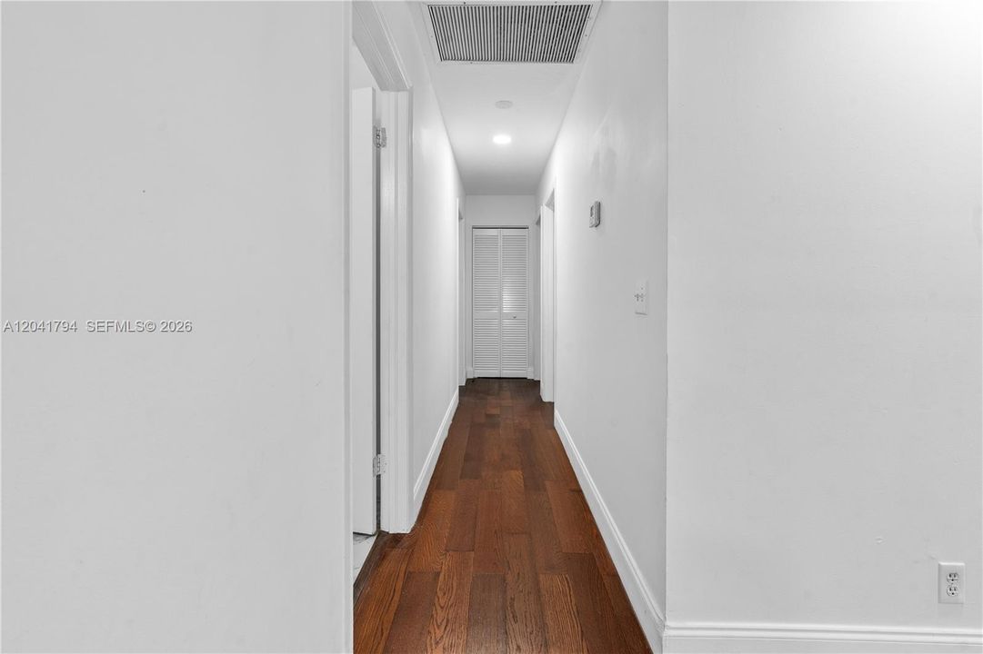 В аренду: $3,750 (3 спален, 2 ванн, 1656 Квадратных фут)