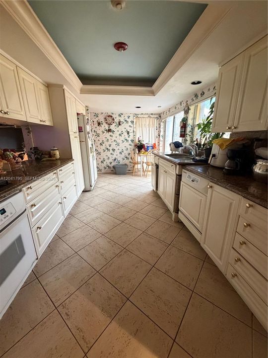 For Sale: $530,000 (4 beds, 2 baths, 1809 Square Feet)
