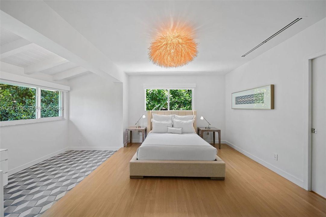 В аренду: $8,800 (3 спален, 3 ванн, 1577 Квадратных фут)
