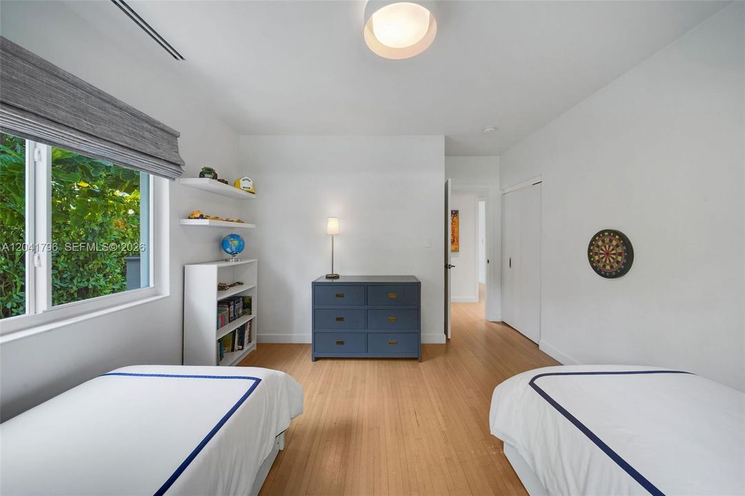 В аренду: $8,800 (3 спален, 3 ванн, 1577 Квадратных фут)