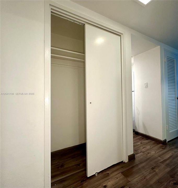 For Rent: $2,375 (0 beds, 1 baths, 552 Square Feet)