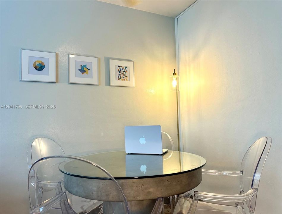 For Rent: $2,375 (0 beds, 1 baths, 552 Square Feet)