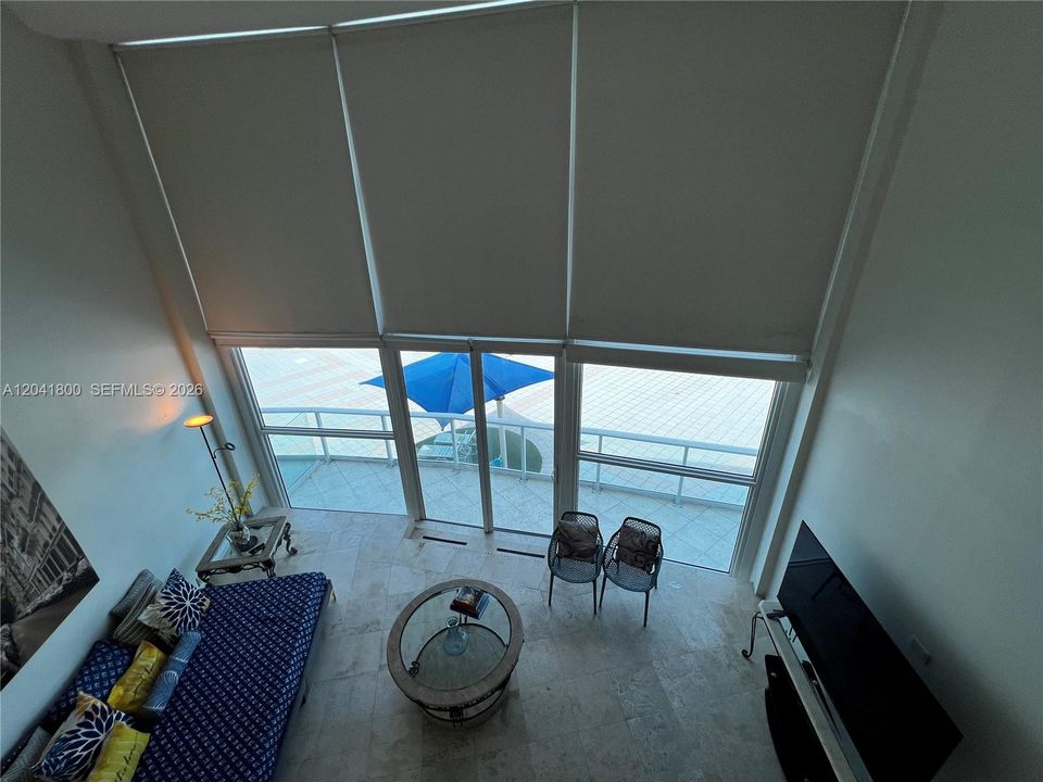For Rent: $2,499 (1 beds, 1 baths, 430 Square Feet)