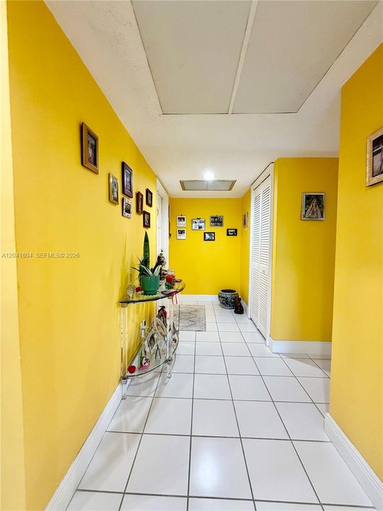 For Sale: $284,500 (3 beds, 2 baths, 1390 Square Feet)