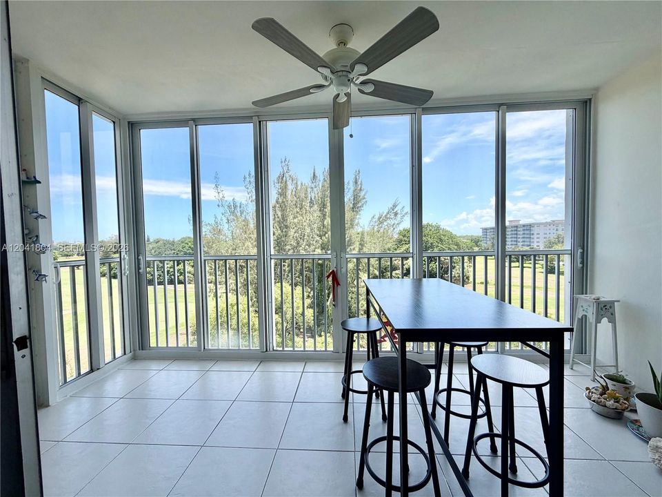 For Sale: $284,500 (3 beds, 2 baths, 1390 Square Feet)