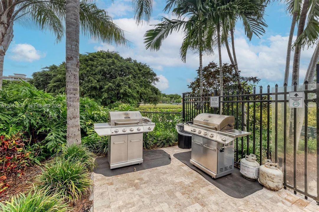 For Sale: $284,500 (3 beds, 2 baths, 1390 Square Feet)