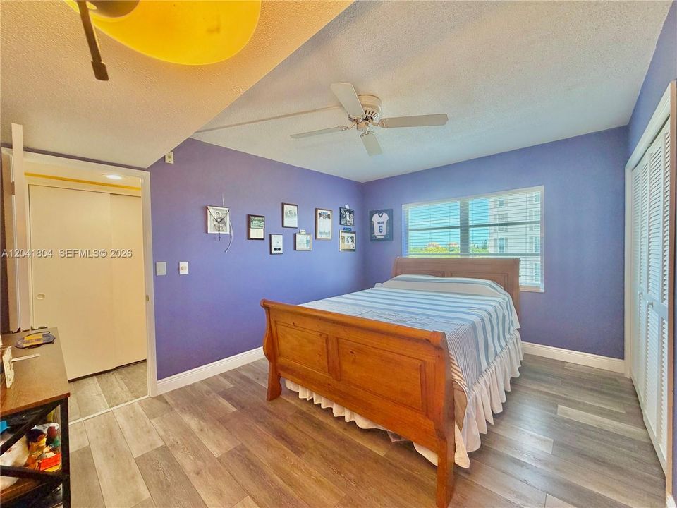 For Sale: $284,500 (3 beds, 2 baths, 1390 Square Feet)