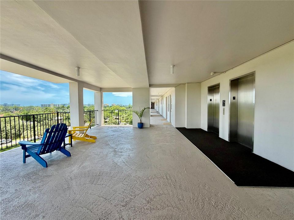 For Sale: $284,500 (3 beds, 2 baths, 1390 Square Feet)