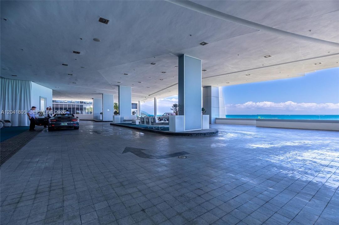 В аренду: $6,200 (1 спален, 1 ванн, 858 Квадратных фут)