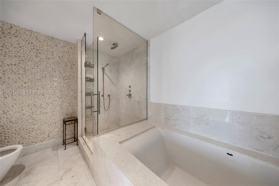 В аренду: $6,200 (1 спален, 1 ванн, 858 Квадратных фут)