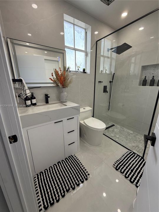 En Venta: $515,000 (4 camas, 3 baños, 1464 Pies cuadrados)