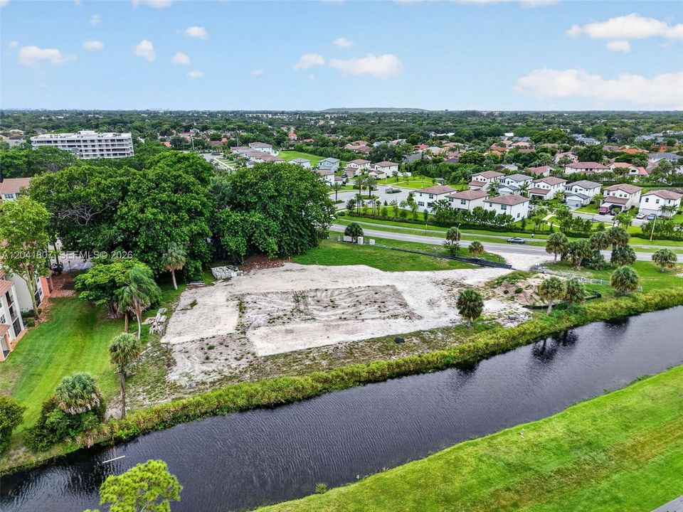 For Sale: $3,200,000 (1.27 acres)