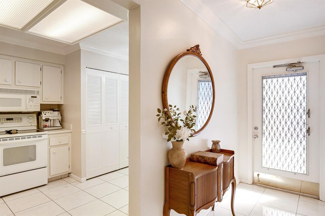 6650 S Oriole Blvd 103 (9)