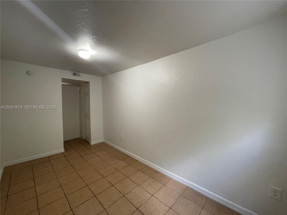 En Renta: $2,650 (3 camas, 2 baños, 1053 Pies cuadrados)