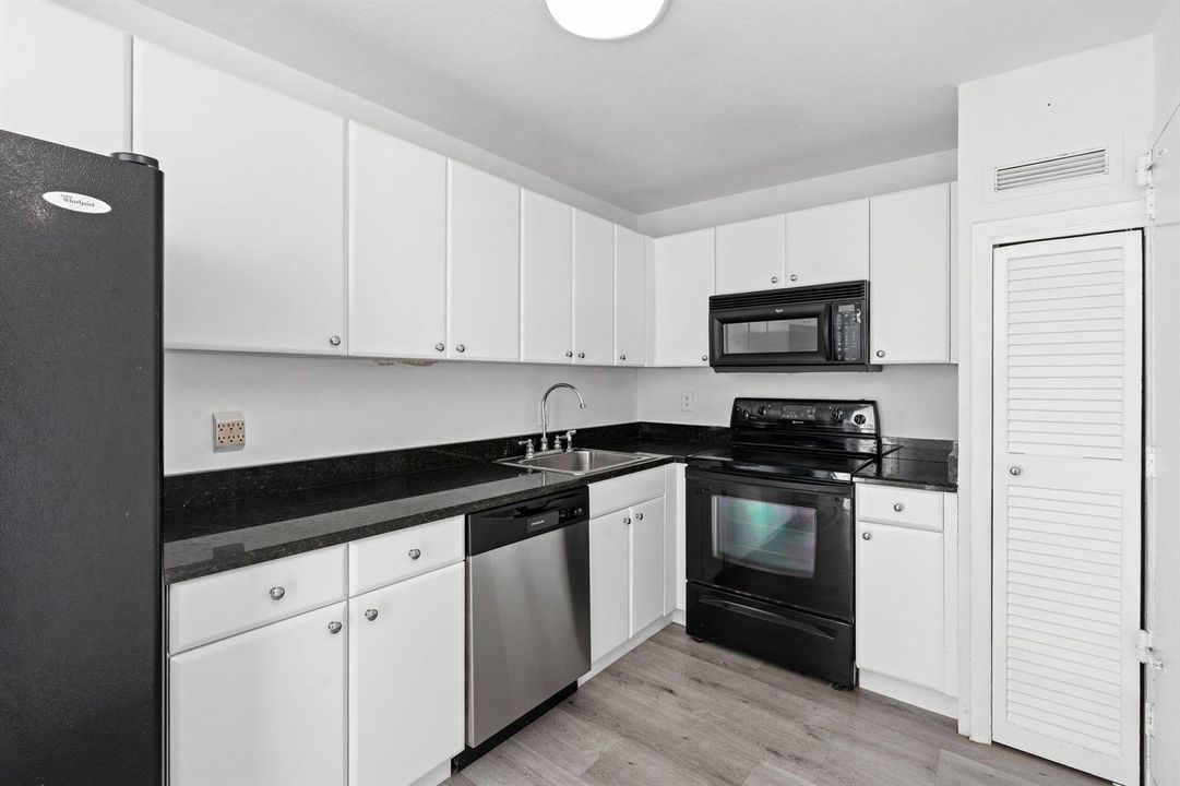 9-web-or-mls-1900 S Ocean Blvd 10J, Pomp