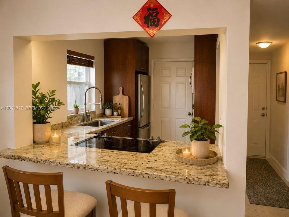 For Sale: $265,000 (2 beds, 2 baths, 1140 Square Feet)