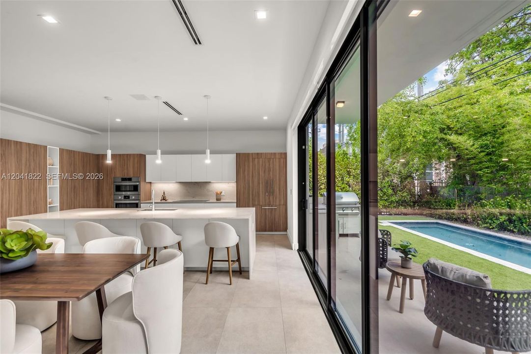 En Venta: $2,580,000 (4 camas, 5 baños, 3733 Pies cuadrados)
