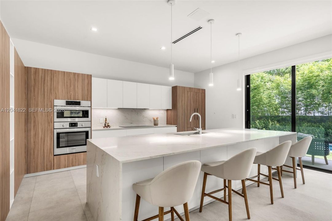 En Venta: $2,580,000 (4 camas, 5 baños, 3733 Pies cuadrados)