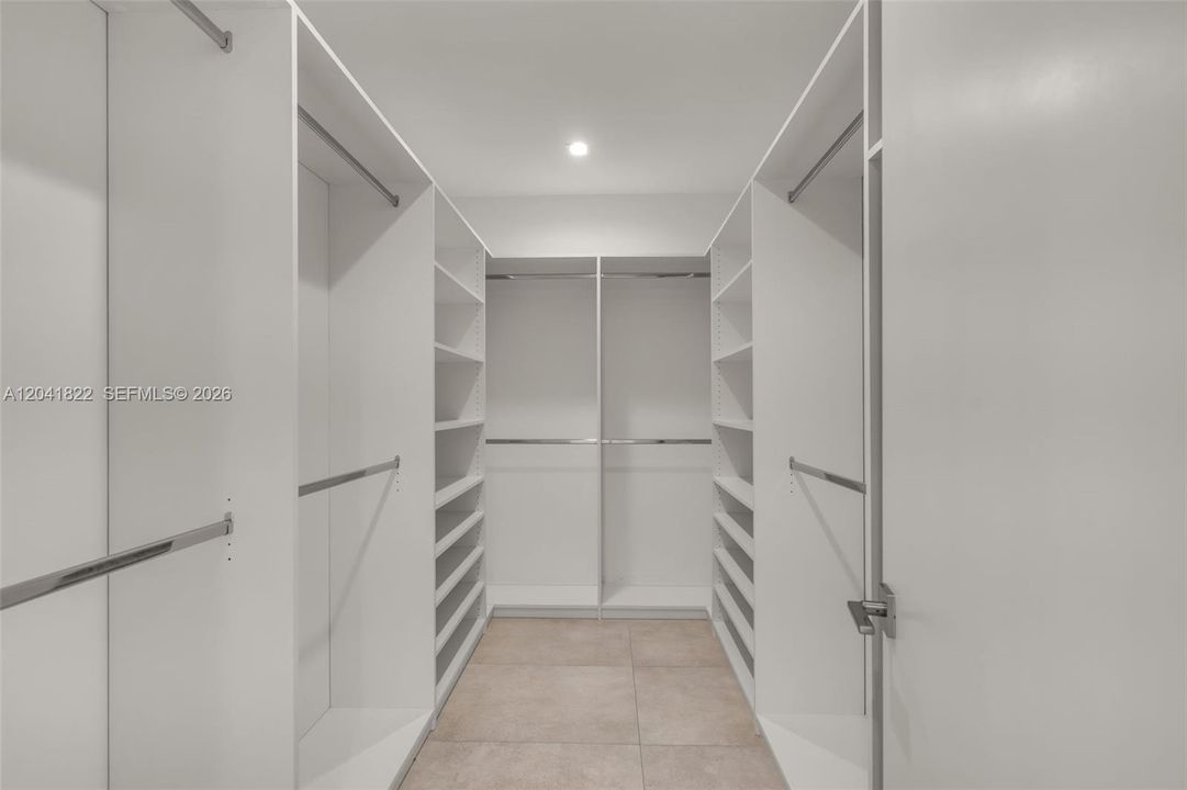 En Venta: $2,580,000 (4 camas, 5 baños, 3733 Pies cuadrados)