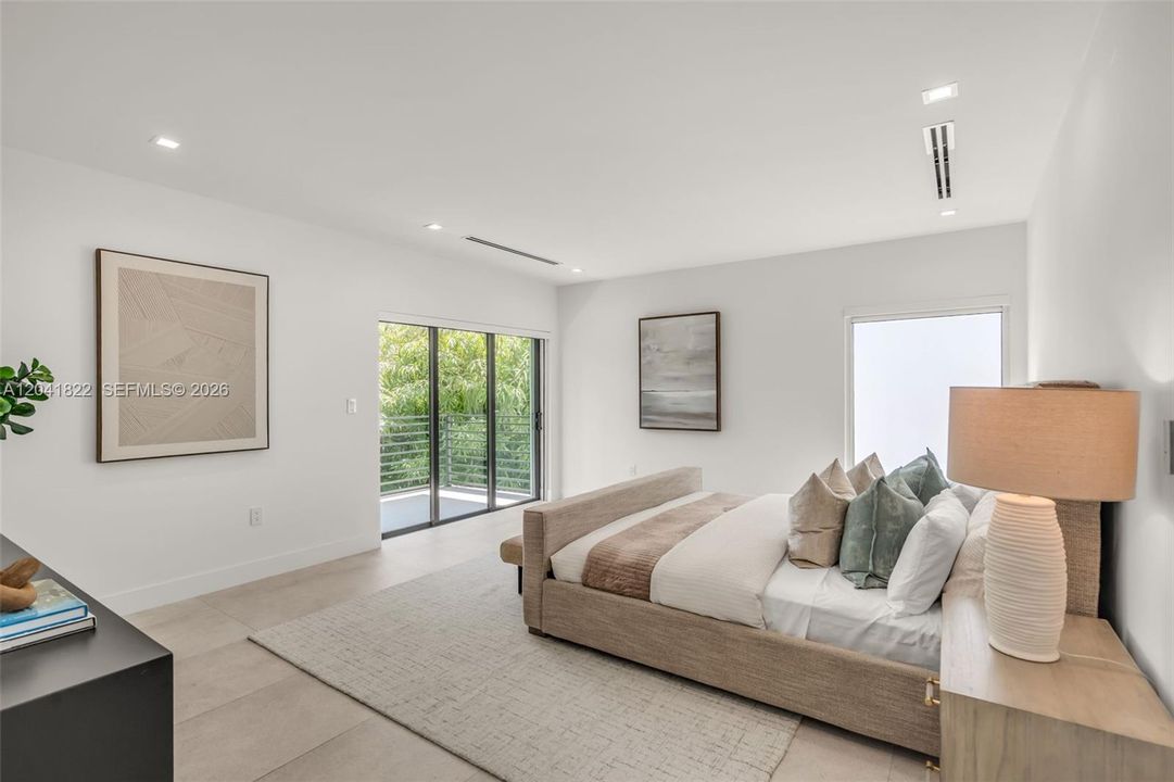 En Venta: $2,580,000 (4 camas, 5 baños, 3733 Pies cuadrados)