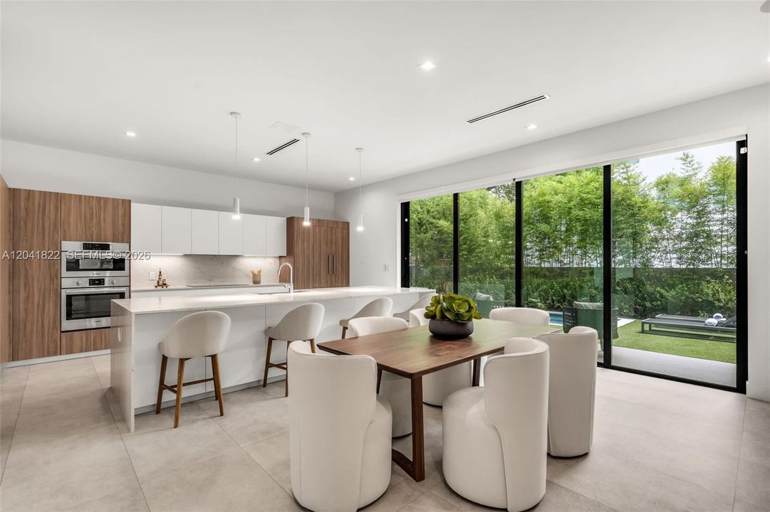 En Venta: $2,580,000 (4 camas, 5 baños, 3733 Pies cuadrados)