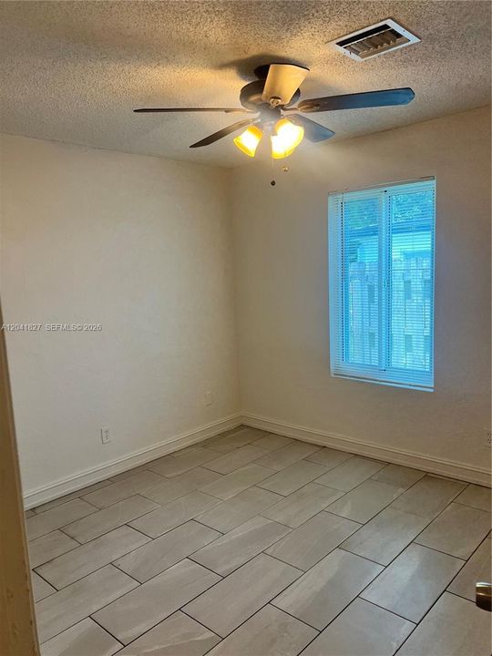 En Renta: $1,995 (2 camas, 1 baños, 2920 Pies cuadrados)