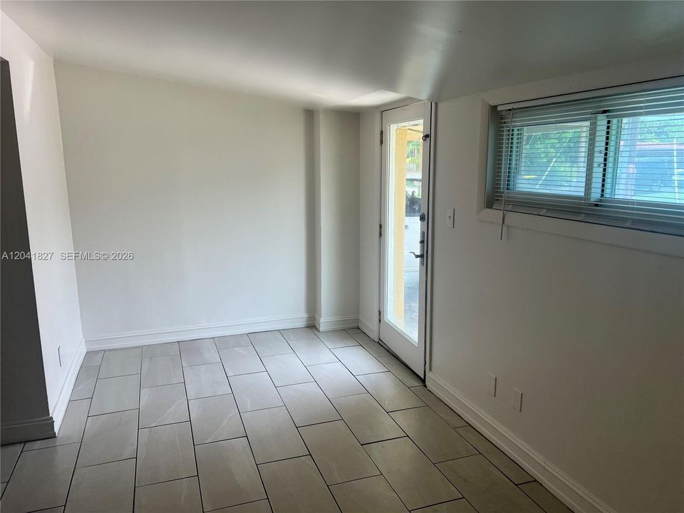 En Renta: $1,995 (2 camas, 1 baños, 2920 Pies cuadrados)