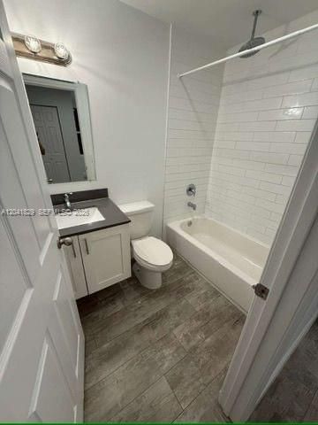 En Renta: $3,700 (3 camas, 2 baños, 2810 Pies cuadrados)