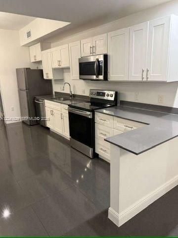 En Renta: $3,700 (3 camas, 2 baños, 2810 Pies cuadrados)
