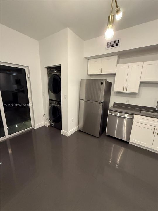 En Renta: $3,700 (3 camas, 2 baños, 2810 Pies cuadrados)