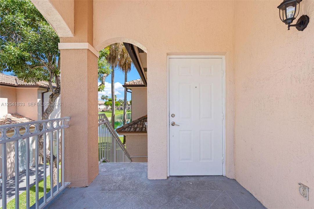 For Rent: $2,000 (3 beds, 2 baths, 1024 Square Feet)