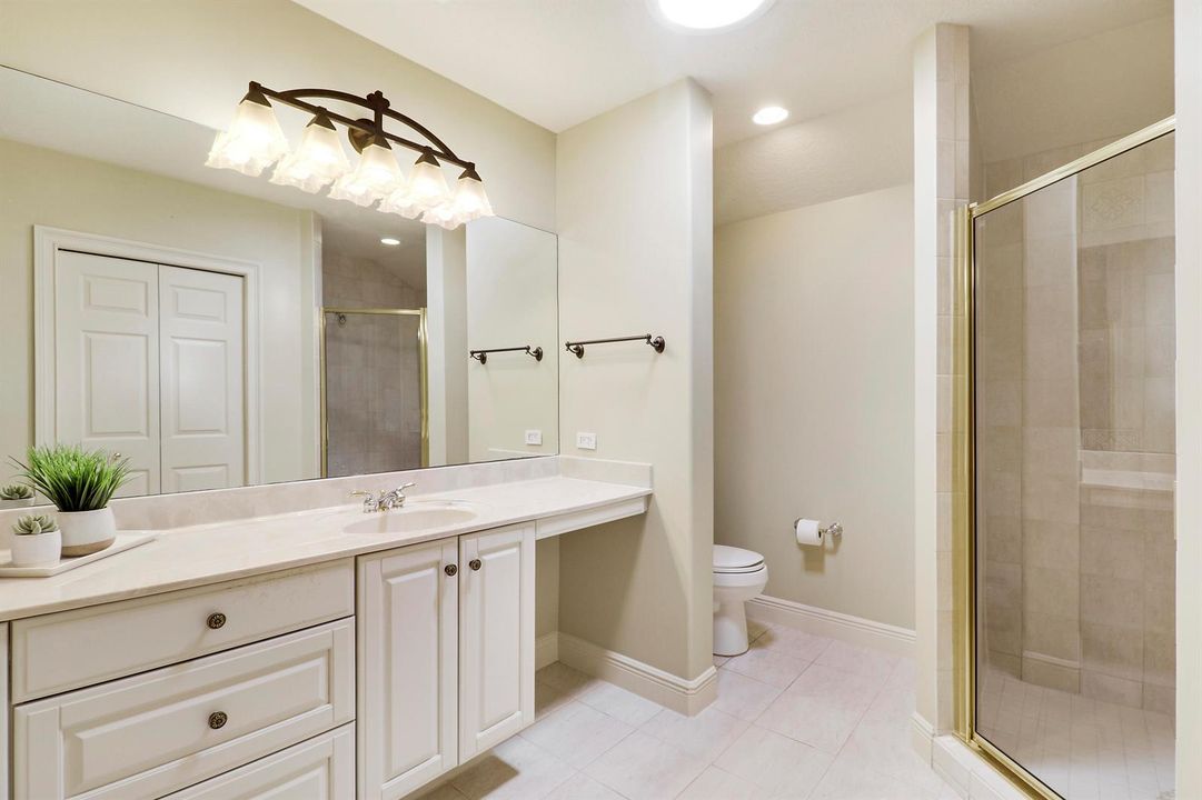 Guest Suite Bathroom