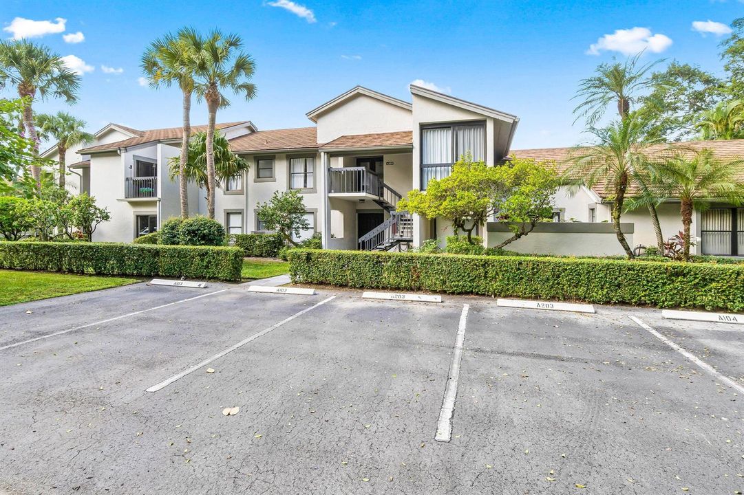 003-11223PondViewDrive-A103-Wellington-F