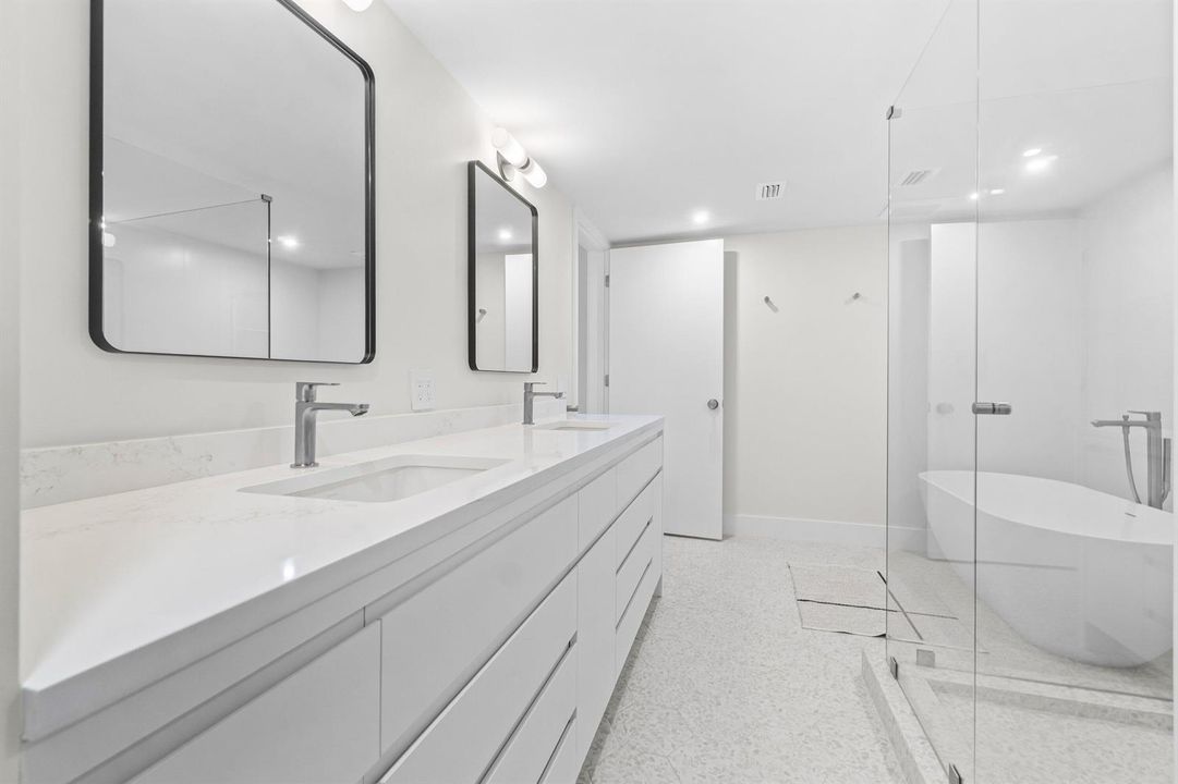 Master restroom